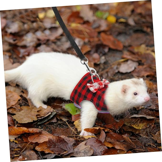 BESPORTBLE Lovely Pet Leash Breathable Mesh Fabric Vest for Small Animals for Hamsters and Guinea Pigs Red Grids