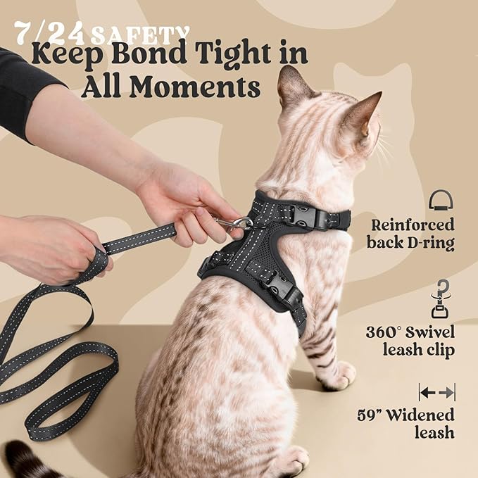 rabbitgoo Cat Harness and Leash, Escape Proof Vest with 3 Adjustable Buckles, Soft Comfortable Kitten Harness, Easy to Wear, Reflective for Safe Outdoor Walking, Small, Black