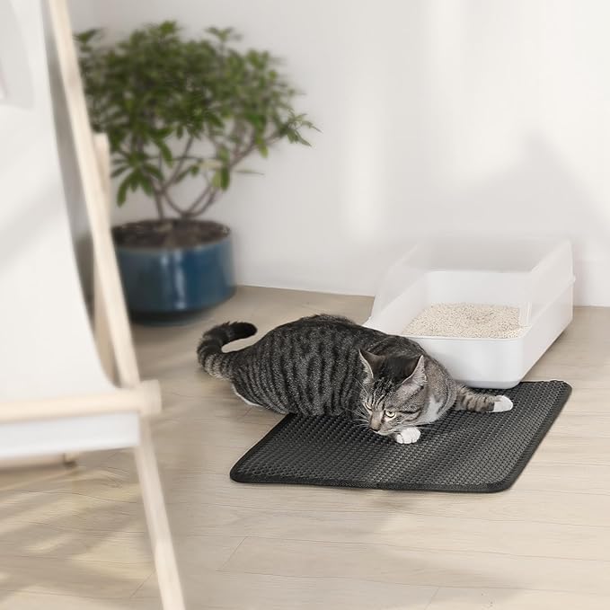 Conlun Cat Litter Trapping Mat for Small Spaces, 23.6"x14.6" Space-Saving Litter Box Floor Mat, Hexagon Grids & Anti-Leak Base, Machine Washable, Non-Slip Kitty Matt for Apartment, Black