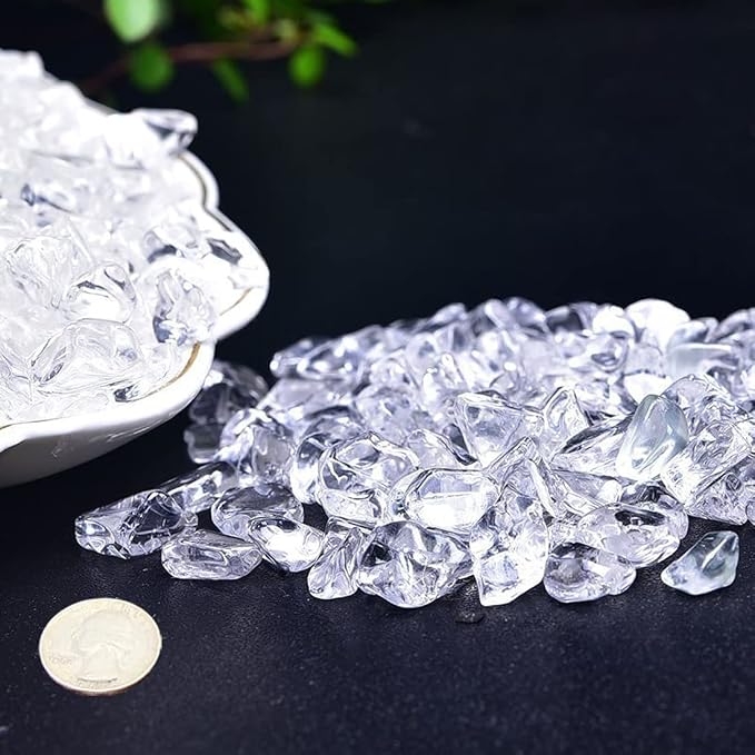 Erliway Natural Clear Quartz Tumbled Chips Crushed Crystal Stone, 7-9mm | Polished Healing Crystal Chips Healing Reiki Crystal Jewelry Making Home Decoration, Aquarium, Vase Fillers, Plants Décor