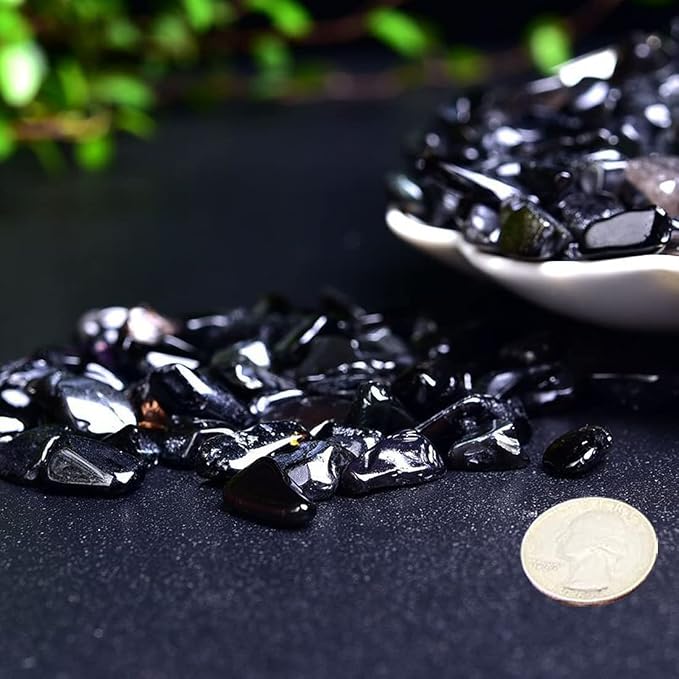 Erliway Natural Black Obsidian Tumbled Chips Crushed Crystal Stone, 7-9mm | Polished Healing Crystal Chips Healing Reiki Crystal Jewelry Making Home Decoration, Aquarium, Vase Fillers, Plants Décor