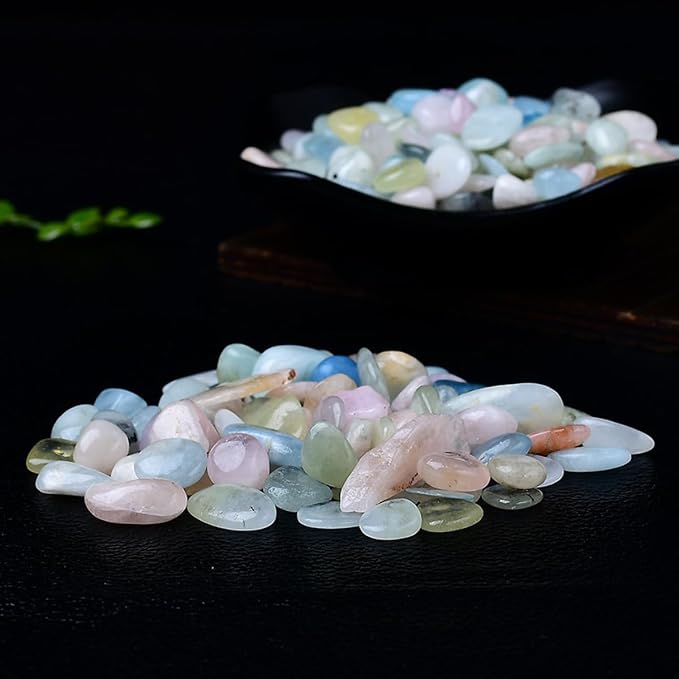 Erliway 100g Natural Morganite Crystal Chips 7-9mm Tumbled Stones | Small Crushed Crystal Stone, Polished Crystals Chips for Fish Tank, Healing Tumbled Rocks for Reiki Jewelry Making Home Décor