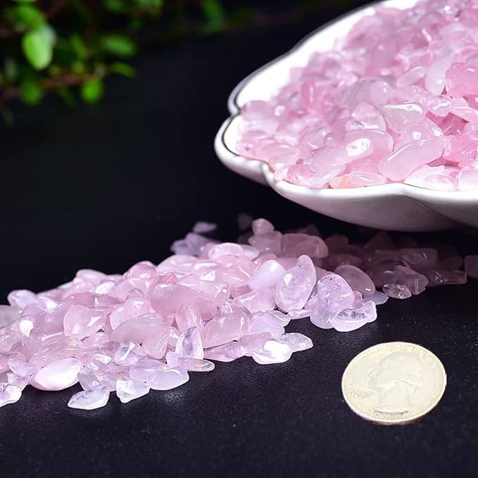 Erliway Natural Rose Quartz Tumbled Chips Crushed Crystal Stone, 7-9mm | Polished Healing Crystal Chips Healing Reiki Crystal Jewelry Making Home Decoration, Aquarium, Vase Fillers, Plants Décor