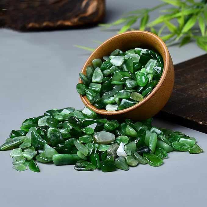 Erliway 100g Natural Green Jasper Crystal Chips 7-9mm Tumbled Stones | Small Crushed Crystal Stone, Polished Crystals Chips for Fish Tank, Healing Tumbled Rocks for Reiki Jewelry Making Home Décor