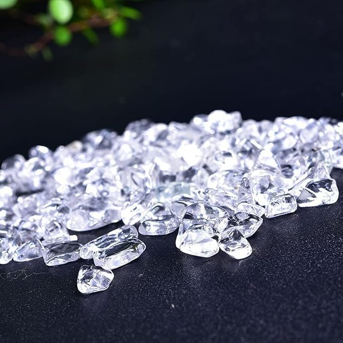 Erliway Natural Clear Quartz Tumbled Chips Crushed Crystal Stone, 7-9mm | Polished Healing Crystal Chips Healing Reiki Crystal Jewelry Making Home Decoration, Aquarium, Vase Fillers, Plants Décor