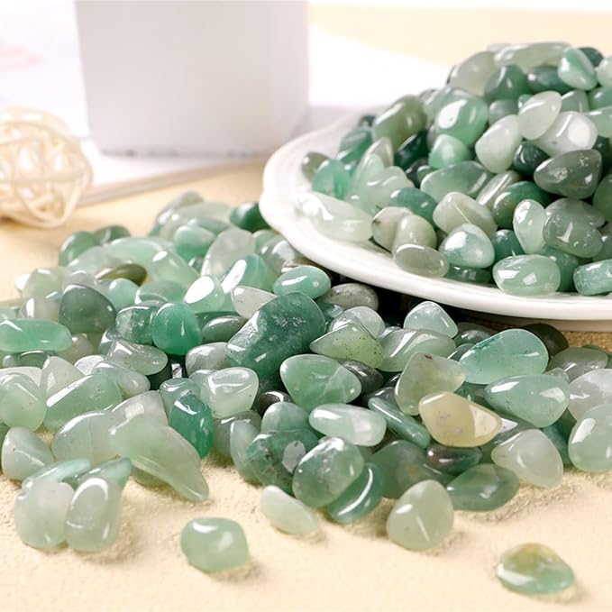 Erliway 100g Natural Green Aventurine Crystal Chips 7-9mm Tumbled Stones | Small Crushed Crystal Stone, Polished Crystals Chips for Fish Tank, Healing Tumbled Rocks for Reiki Jewelry Making Home Décor
