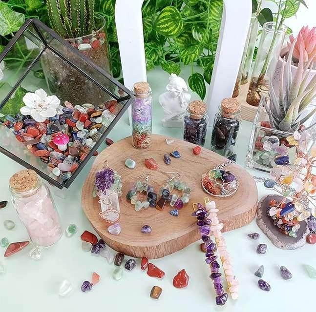 LAIDANLA Decorative Tumbled Gravel Fluorite Crystals Chip Polished Bulk Natural Gem Aquarium Gravel Rocks Pebbles Fish Tank Gravel Vase Filler Succulents Terrarium Supplies 100g