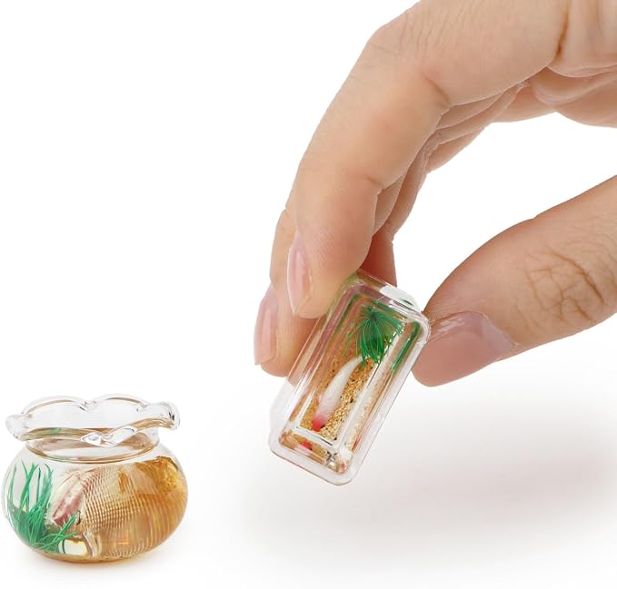 1/12 Dollhouse Fish Tank 2PCS Miniature Dollhoue Accessories Realistic Goldfish Bowl Resin Craft Random Fish Color, Micro Landscape Desktop Ornaments Décor for DIY Fairy Gardens & Model Displays