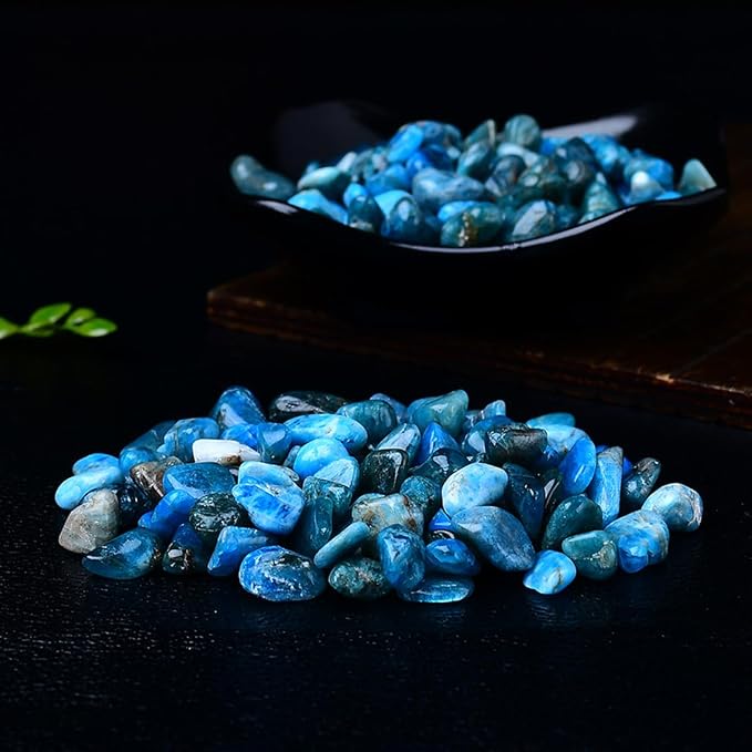 Erliway 100g Natural Apatite Crystal Chips 7-9mm Tumbled Stones | Small Crushed Crystal Stone, Polished Crystals Chips for Fish Tank, Healing Tumbled Rocks for Reiki Jewelry Making Home Décor