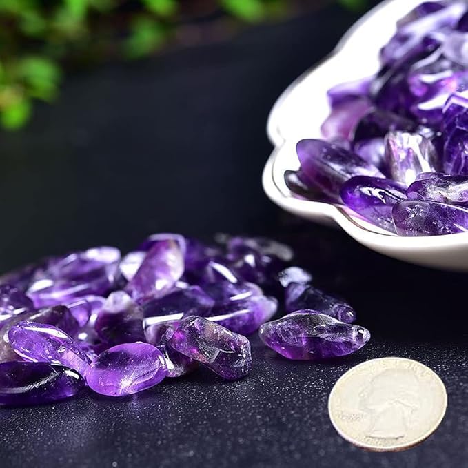 Erliway Natural Amethyst Tumbled Chips Crushed Crystal Stone, 7-9mm | Polished Healing Crystal Chips Healing Reiki Crystal Jewelry Making Home Decoration, Aquarium, Vase Fillers, Plants Décor