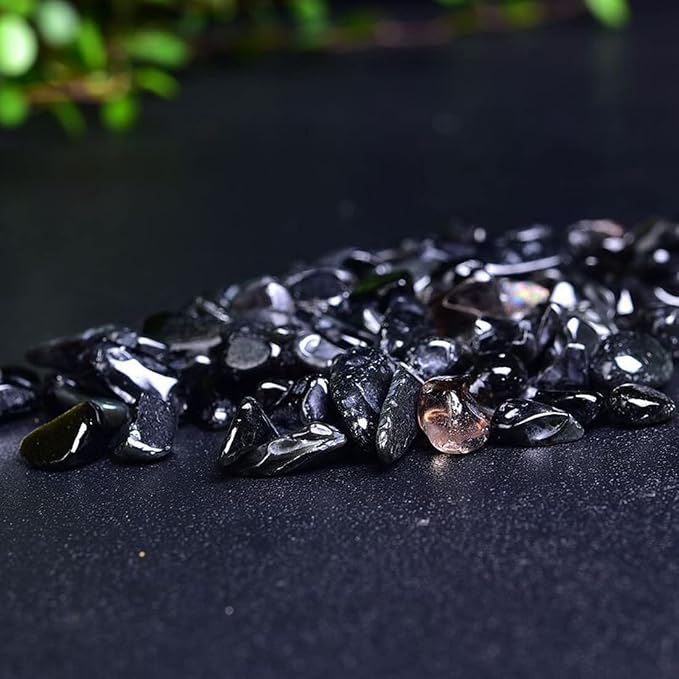 Erliway Natural Black Obsidian Tumbled Chips Crushed Crystal Stone, 7-9mm | Polished Healing Crystal Chips Healing Reiki Crystal Jewelry Making Home Decoration, Aquarium, Vase Fillers, Plants Décor