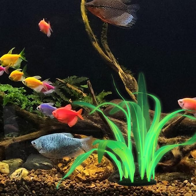 Styquenzer Silk Aquarium Plants, 7 Inch Tall Floating Glowing Decoration Plant Simulation Artificial Aquarium Plant Silk Fish Plants for Betta Fish Tank Decor Accessories, Green