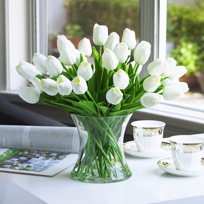Unique Bouquet Vase, 5.5" W 6" H, Clear Short Hurricane Concaved Glass Flowers Vase for Home Wedding Event Decor (1 Piece)
