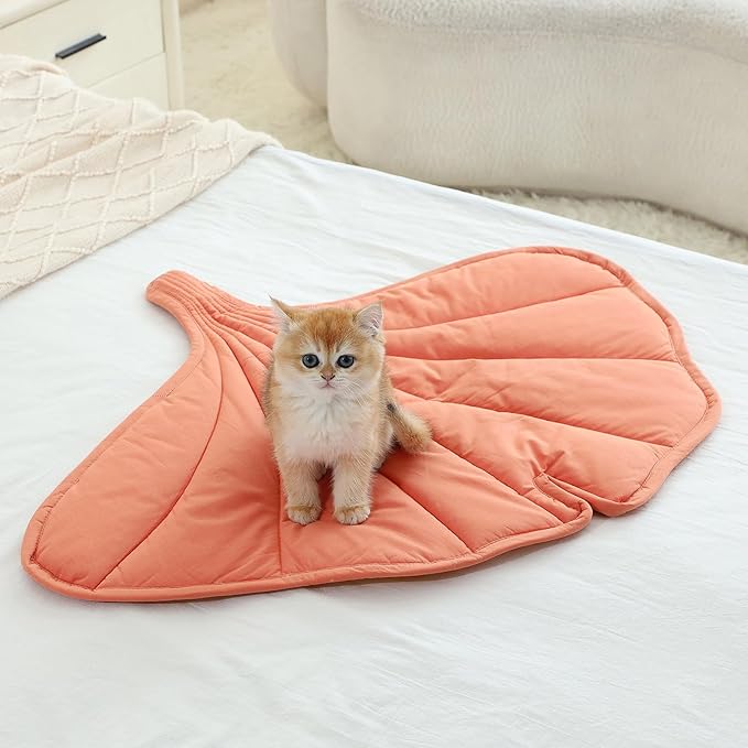 Letalong 31 X 25 Inch Leaf Shaped Cotton Cat Bed Pad, Warming Cat Mat, Pet Warming Pad for Cats, Warmer Mat for Feral and Indoor Cats, 2025 Enlarged and Thickened Leaf Beds