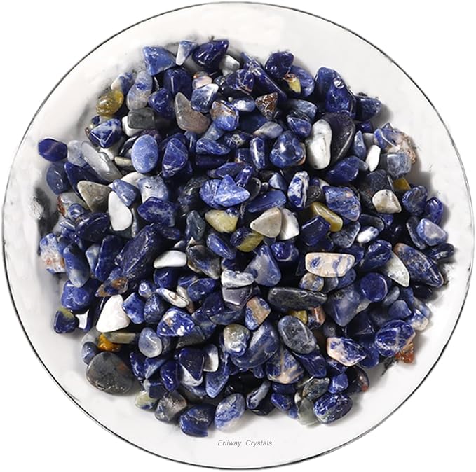 Erliway 100g Natural Sodalite Crystal Chips 7-9mm Tumbled Stones | Small Crushed Crystal Stone, Polished Crystals Chips for Fish Tank, Healing Tumbled Rocks for Reiki Jewelry Making Home Décor