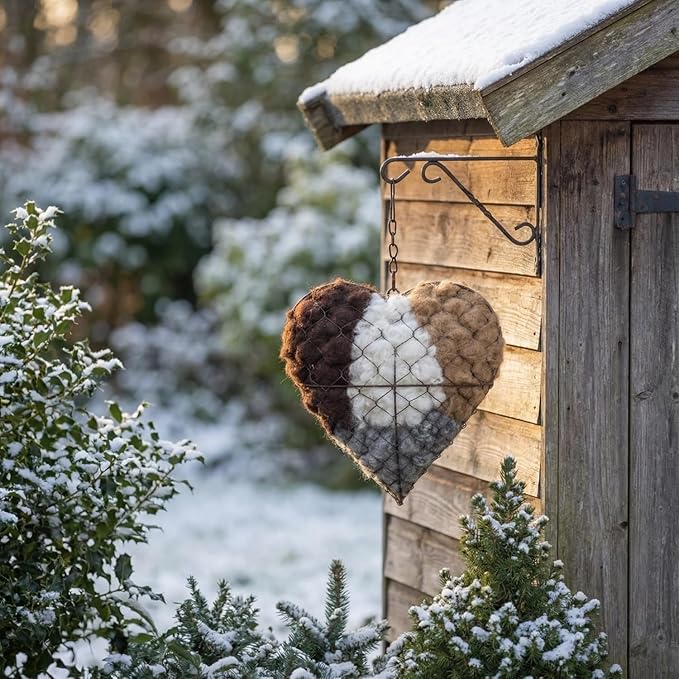 Heart-Shaped Bird Nesting Material Holder, Wire Mesh Feeder with Cotton Fill, Hanging Chain, Garden Decor (1)
