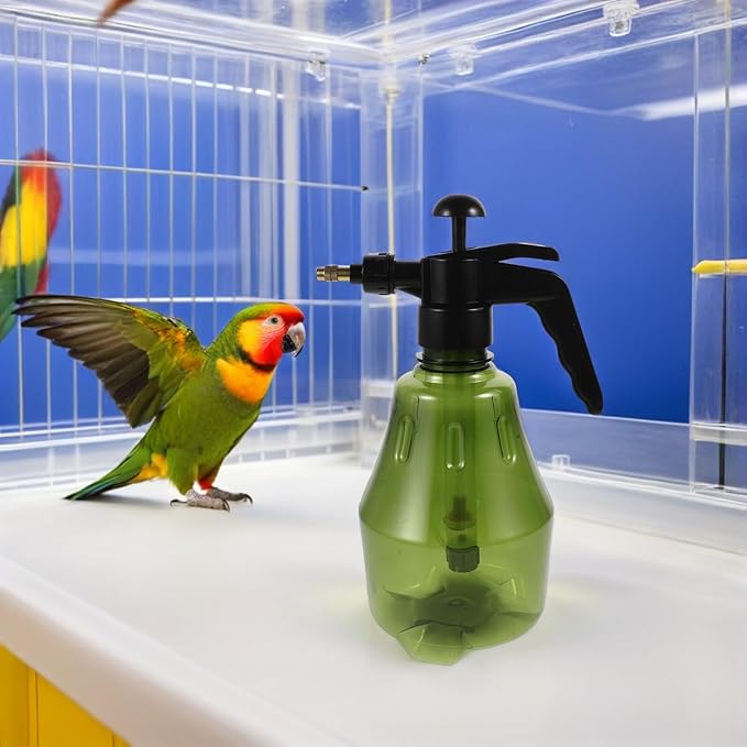 Mikikit Handheld Bird Sprayer Bottle with Adjustable Nozzle, 1.5l Ultrafine Avian Pump Mister for Indoor Parrot Bathing, Suitable for Macaws, Cockatiels, and Parrots