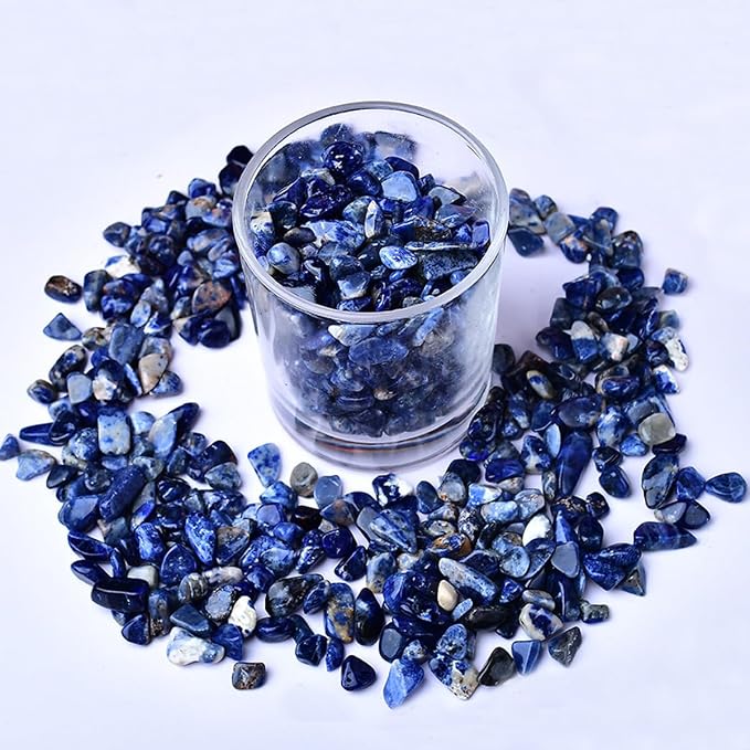 Erliway 100g Natural Sodalite Crystal Chips 7-9mm Tumbled Stones | Small Crushed Crystal Stone, Polished Crystals Chips for Fish Tank, Healing Tumbled Rocks for Reiki Jewelry Making Home Décor