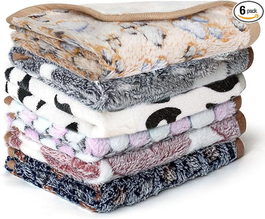 YedsIntu 6 Pcs Absorbent Guinea Pig Blankets Washable Small Animal Fleece Bedding Cage Liners Reusable Pet Pee Pad Sleep Mat Pad Cover for Hamster Ferret Rabbit Chinchilla Hedgehog (16"x24")