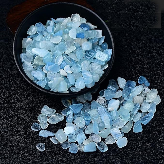Erliway 100g Natural Aquamarine Crystal Chips 7-9mm Tumbled Stones | Small Crushed Crystal Stone, Polished Crystals Chips for Fish Tank, Healing Tumbled Rocks for Reiki Jewelry Making Home Décor