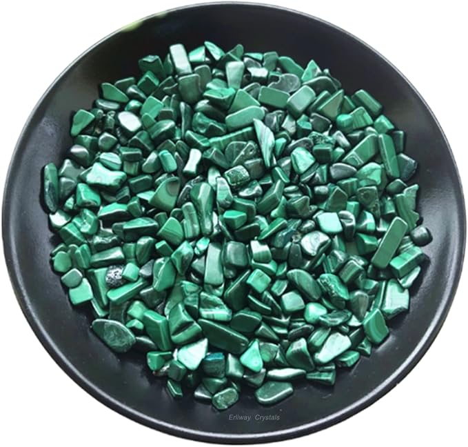 Erliway 100g Natural Malachite Crystal Chips 7-9mm Tumbled Stones | Small Crushed Crystal Stone, Polished Crystals Chips for Fish Tank, Healing Tumbled Rocks for Reiki Jewelry Making Home Décor