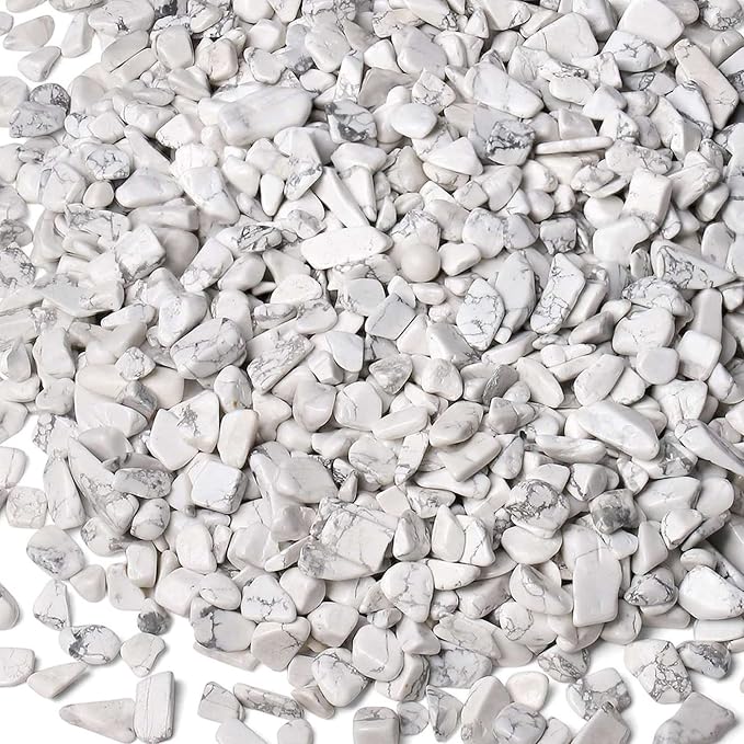 LAIDANLA Howlite Crushed Stone Crystal Chips Bulk Natural Gemstones Healing Reiki Crystals Mini Quartz Vase Filler Aquarium Gravel 100g