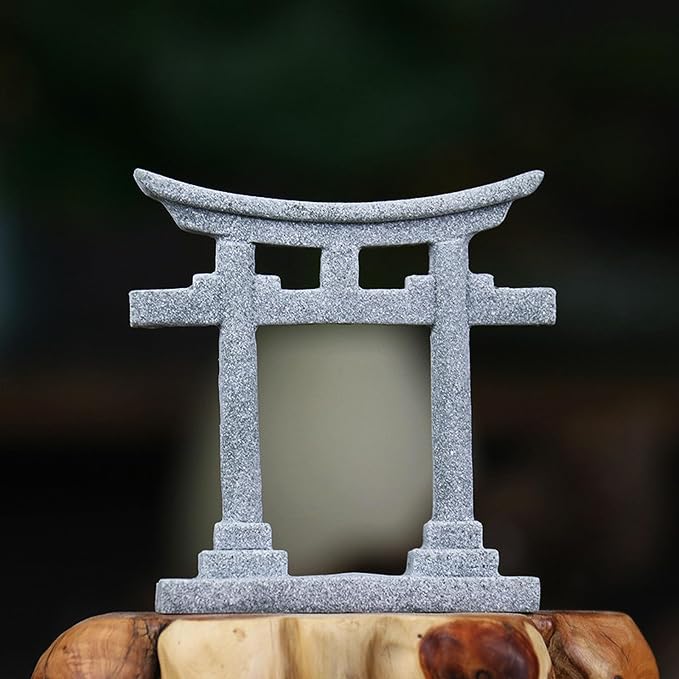 Fish Tanks Decoration Aquariums Japanese Torii Gate Ornament Garden Landscape Hideouts Cave House Dollhouse Accessories, 6.1x1.8x6.9cm