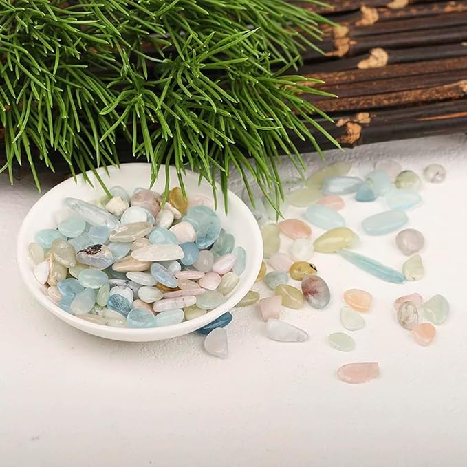 Erliway 100g Natural Morganite Crystal Chips 7-9mm Tumbled Stones | Small Crushed Crystal Stone, Polished Crystals Chips for Fish Tank, Healing Tumbled Rocks for Reiki Jewelry Making Home Décor