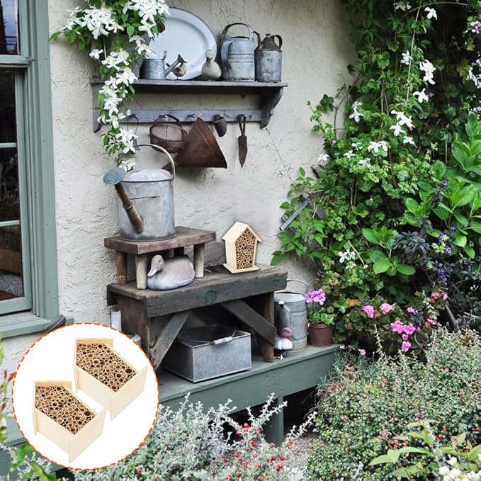 Bee House, Wooden Insect Hotel Hanging Bamboo Bees Hive Habitat Bug Garden Shelter Insects House Decoration Beneficial Nests Box Decorations for Butterfly Bird Outdoors Attracts Pollinators 2PCS