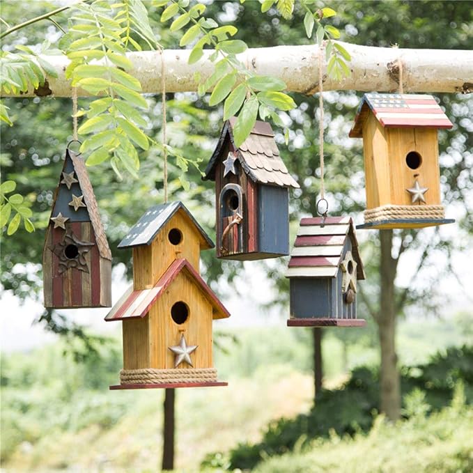 Glitzhome Bird House for Outdoors, 12.5 Inch Wooden Bird House Patriotic USA Distressed Hanging Birdhouses for Bluebird Cedar Wren Chickadee Sparrow Bird Nest Box for Garden Patio