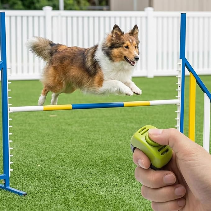 The Set of Easy Clicking Finger Ring Clicker Dog Trainer for Dogs Cats Horses traing Allowing Effective Versatile Training (2pcs Grey+Green)