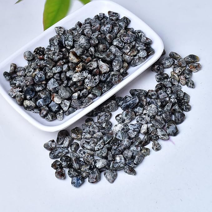 Erliway 100g Natural Yooperlite Stone Crystal Chips 7-9mm Tumbled Stones | Small Crushed Crystal Stone, Polished Flame Stone Chips for Fish Tank, Healing Tumbled Rocks for Reiki Jewelry Making Décor