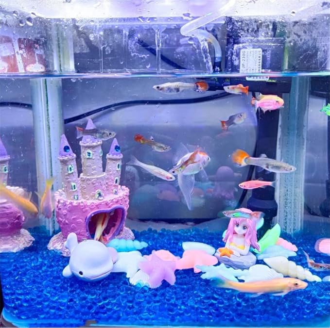 Small Cartoon Aquarium Castle Decor, Mini Cute Pink Castle Hide Cave Hideouts for Small Fishes Shrimp Crab Fish Larvaes Cichlid, Princess Style Castles Statue Birthday Party Table Decor - 11 x 8 cm