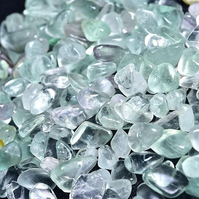 Erliway Natural Green Fluorite Tumbled Chips Crushed Crystal Stone, 7-9mm | Polished Healing Crystal Chips Healing Reiki Crystal Jewelry Making Home Decoration, Aquarium, Vase Fillers, Plants Décor