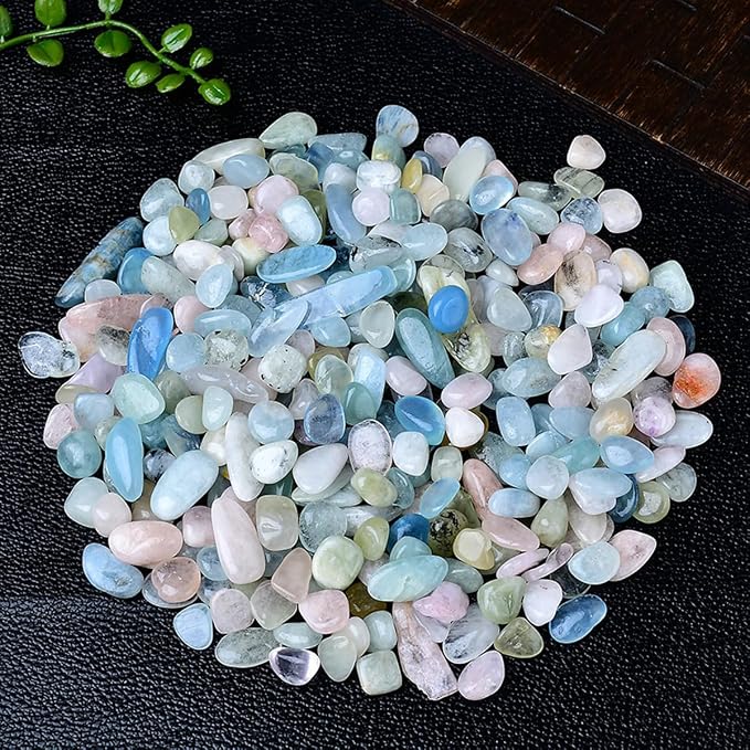 Erliway 100g Natural Morganite Crystal Chips 7-9mm Tumbled Stones | Small Crushed Crystal Stone, Polished Crystals Chips for Fish Tank, Healing Tumbled Rocks for Reiki Jewelry Making Home Décor