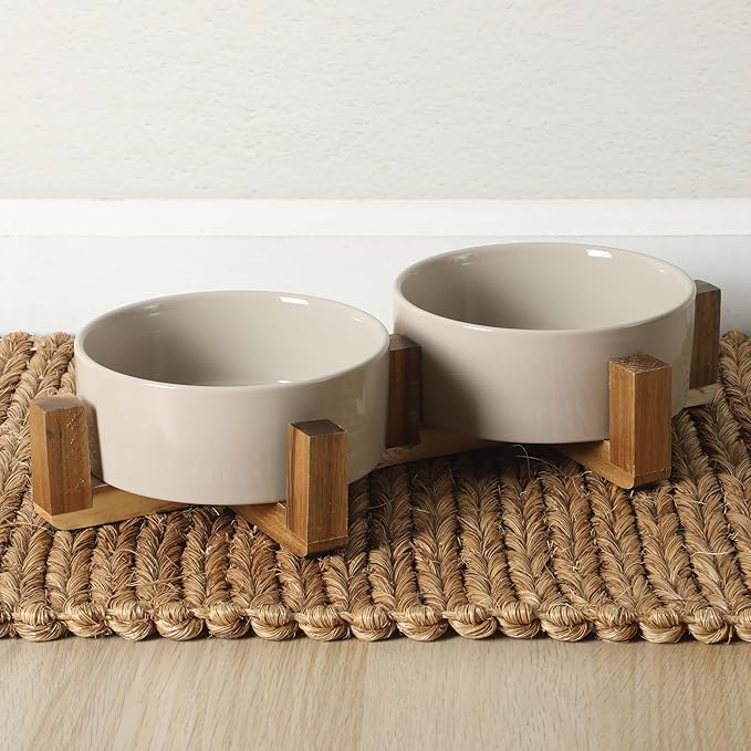 Gibson Home Zoomie Bites Ceramic Dog and Cat Bowl with Acacia Wood Stand Non-Slip Matte Glaze Weighted Food Water Set for Cats & Small/Medium Sized Dogs, 5.5" Bowls