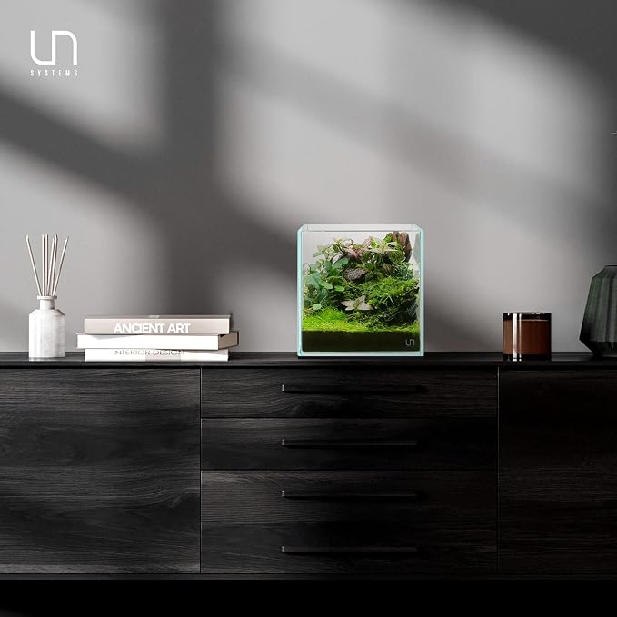 UNS Ultra Clear Rimless Tank - 2.1GAL | 8L - 7.87x7.87x7.87 | 20x20x20 CM, 5mm Glass Thickness, Leveling Mat Included - Low Iron, High Clarity Fish Tank w/ 45° Mitered Edge - [20C]