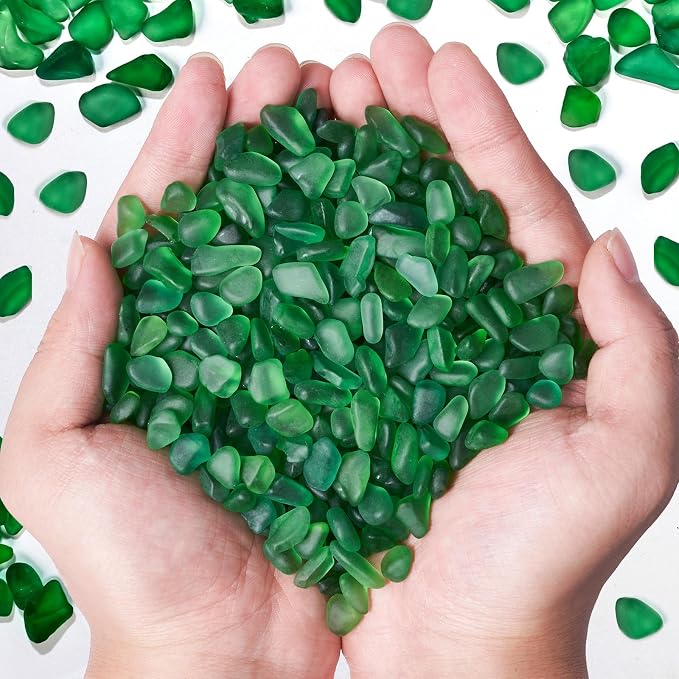 QEQEKAKA Sea Glass Stones for Crafts 2.75LB Green Pebbles Gemstones Bulk | Small Glass Stones for Beaching Wedding DIY Decor Aquarium Turtle Tank Vase Filler (1180g/41.62oz)