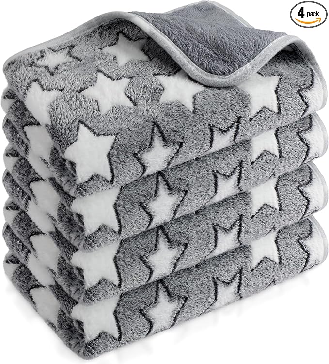 Reginary 4 Pcs Waterproof Guinea Pig Blankets Washable Small Animal Fleece Bedding Guinea Pig Cage Liners Reusable Training Pads Pet Pee Pad Sleep Mat for Hamster(Gray Star,24 x 16 Inch)