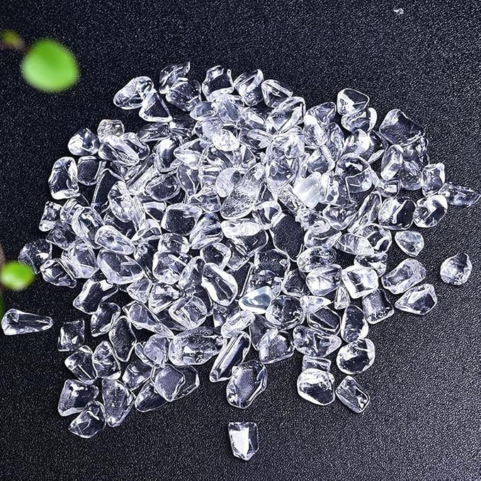 Erliway Natural Clear Quartz Tumbled Chips Crushed Crystal Stone, 7-9mm | Polished Healing Crystal Chips Healing Reiki Crystal Jewelry Making Home Decoration, Aquarium, Vase Fillers, Plants Décor