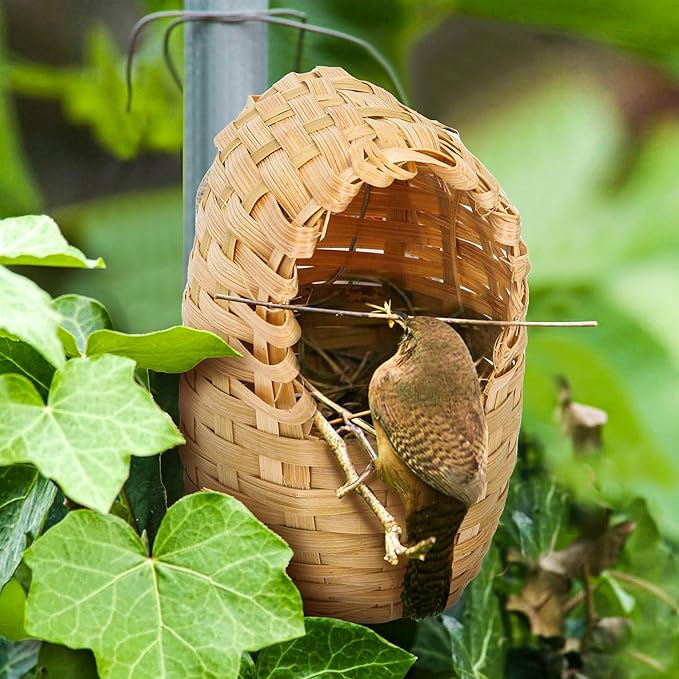 Finch Nests for Cages - Small Bird Nest with Metal Hook, Hand-Woven Box Natural Bamboo Cage Accessories, Hut Toy Hanging Shelter Warm Bird Houses, Handmade Hideout House, Outdoor Balcony Art Crafts
