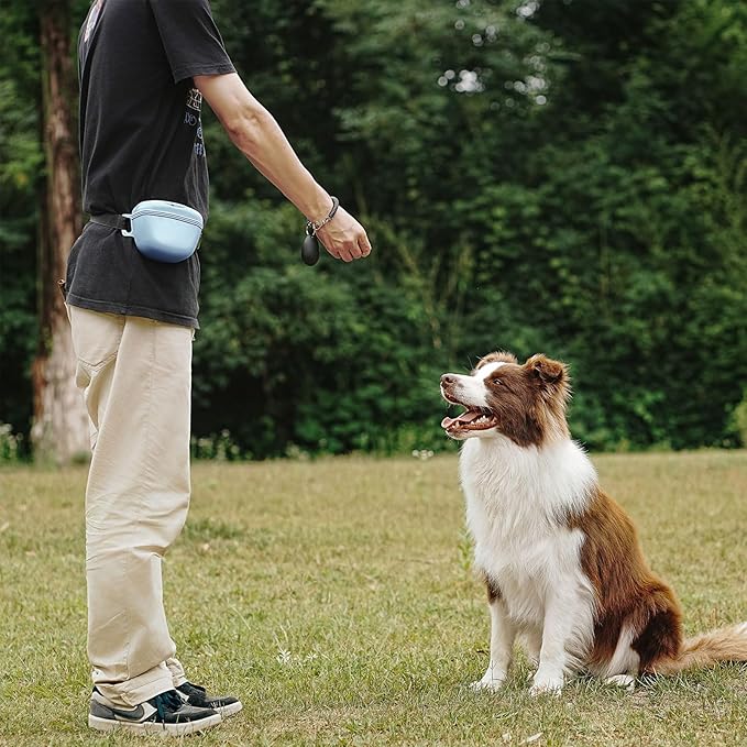 Pet Training Snack Pouch with Clicker 2.0 Upgraded Magnetic Closure, 1.66 Cup Silicone Belt Pouch for Dog Treats，Perfect for Training and Walking